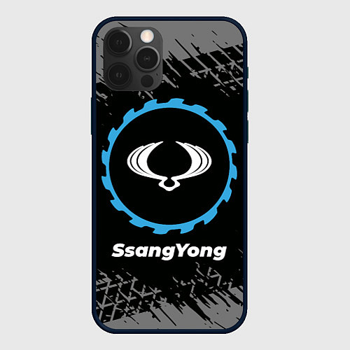 Чехол iPhone 12 Pro Max SsangYong в стиле Top Gear со следами шин на фоне / 3D-Черный – фото 1