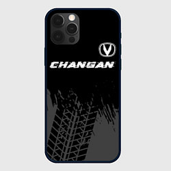 Чехол iPhone 12 Pro Max Changan speed на темном фоне со следами шин: симво
