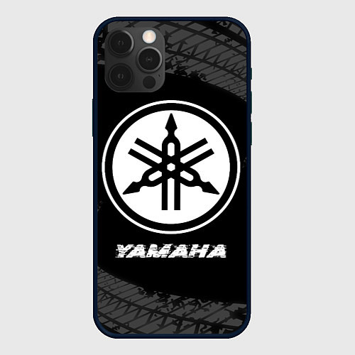 Чехол iPhone 12 Pro Yamaha speed на темном фоне со следами шин / 3D-Черный – фото 1