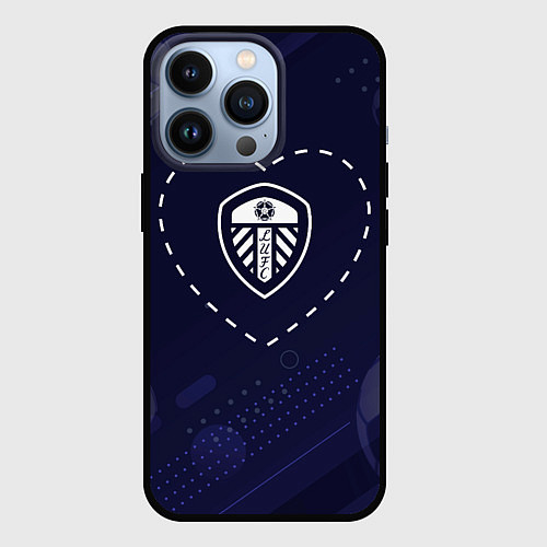 Чехол iPhone 13 Pro Лого Leeds United в сердечке на фоне мячей / 3D-Черный – фото 1