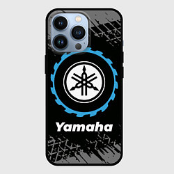 Чехол iPhone 13 Pro Yamaha в стиле Top Gear со следами шин на фоне