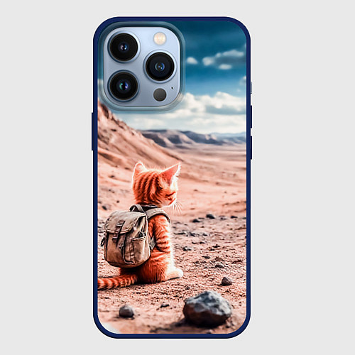 Чехол iPhone 13 Pro Котёнок путешественник в пустыне / 3D-Тёмно-синий – фото 1
