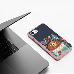 Чехол iPhone 7/8 матовый Осенний медведь, цвет: 3D-светло-розовый — фото 2