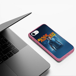 Чехол iPhone 7/8 матовый BR 2049: Rick Deckard, цвет: 3D-малиновый — фото 2