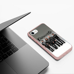 Чехол iPhone 7/8 матовый Кукрыниксы рок группа, цвет: 3D-светло-розовый — фото 2