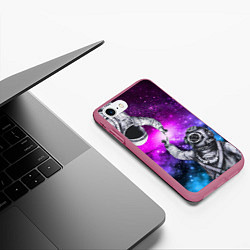 Чехол iPhone 7/8 матовый Космонавт и водолаз - сотворение, цвет: 3D-малиновый — фото 2