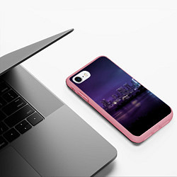Чехол iPhone 7/8 матовый Неоновый город с рекой - Фиолетовый, цвет: 3D-баблгам — фото 2