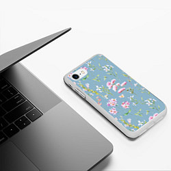 Чехол iPhone 7/8 матовый Акварельные розовые цветы на голубом фоне, цвет: 3D-белый — фото 2