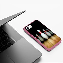 Чехол iPhone 7/8 матовый Боулинг - кегли на дорожке, цвет: 3D-малиновый — фото 2