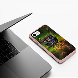 Чехол iPhone 7/8 матовый Baldurs Gate 3 logo dark green fire, цвет: 3D-светло-розовый — фото 2