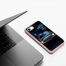 Чехол iPhone 7/8 матовый Мерседес черное небо, цвет: 3D-светло-розовый — фото 2