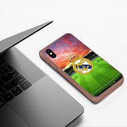 Чехол iPhone XS Max матовый FC Real Madrid, цвет: 3D-коричневый — фото 2