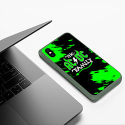 Чехол iPhone XS Max матовый The ACDC famely, цвет: 3D-темно-зеленый — фото 2