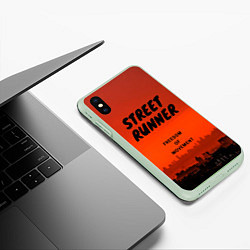 Чехол iPhone XS Max матовый Street runner, цвет: 3D-салатовый — фото 2