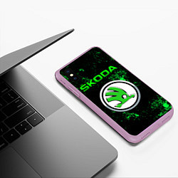 Чехол iPhone XS Max матовый SKODA - ЗЕЛЕНЫЕ БРЫЗГИ, цвет: 3D-сиреневый — фото 2