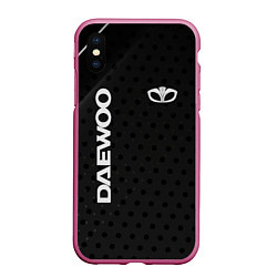 Чехол iPhone XS Max матовый Daewoo Карбон, цвет: 3D-малиновый