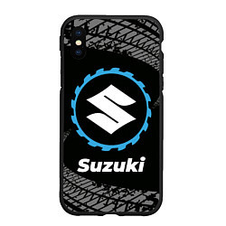 Чехол iPhone XS Max матовый Suzuki в стиле Top Gear со следами шин на фоне, цвет: 3D-черный