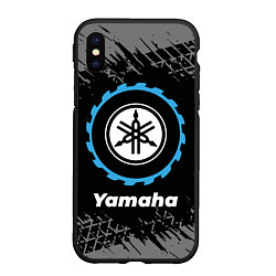 Чехол iPhone XS Max матовый Yamaha в стиле Top Gear со следами шин на фоне, цвет: 3D-черный