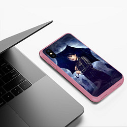 Чехол iPhone XS Max матовый Уэнсдей Аддамс с зонтом, цвет: 3D-малиновый — фото 2