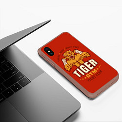 Чехол iPhone XS Max матовый Tiger - боец, цвет: 3D-коричневый — фото 2