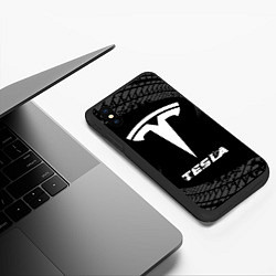 Чехол iPhone XS Max матовый Tesla speed на темном фоне со следами шин, цвет: 3D-черный — фото 2