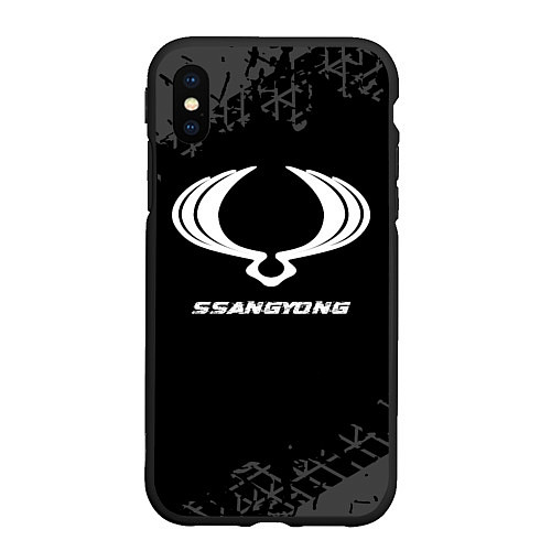 Чехол iPhone XS Max матовый SsangYong speed на темном фоне со следами шин / 3D-Черный – фото 1