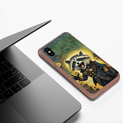 Чехол iPhone XS Max матовый Крик стимпанк енота, цвет: 3D-коричневый — фото 2