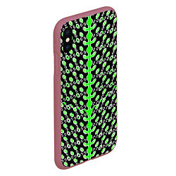 Чехол iPhone XS Max матовый Зелёные киберпанк ячейки на чёрном фоне, цвет: 3D-малиновый — фото 2