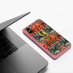 Чехол iPhone XS Max матовый 9 мая золотая надпись, цвет: 3D-малиновый — фото 2