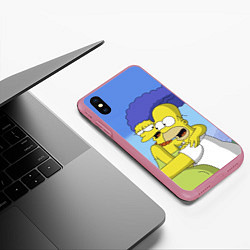 Чехол iPhone XS Max матовый Гомер и Мардж, цвет: 3D-малиновый — фото 2