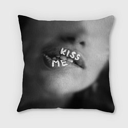 Подушка квадратная Kiss- me