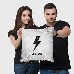 Подушка квадратная AC DC с потертостями на светлом фоне, цвет: 3D-принт — фото 2