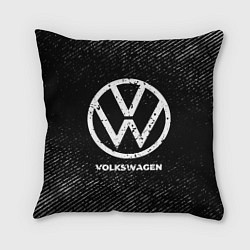 Подушка квадратная Volkswagen с потертостями на темном фоне