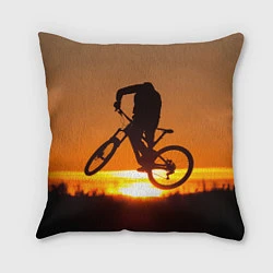 Подушка квадратная Велосипедист на закате
