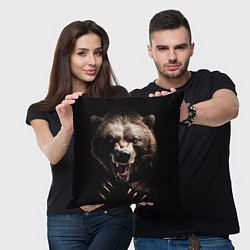 Подушка квадратная Бурый агрессивный медведь, цвет: 3D-принт — фото 2