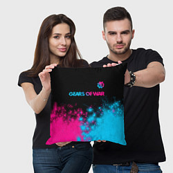 Подушка квадратная Gears of War - neon gradient: символ сверху, цвет: 3D-принт — фото 2