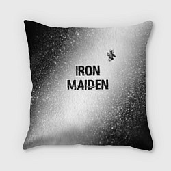 Подушка квадратная Iron Maiden glitch на светлом фоне посередине