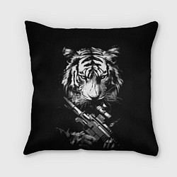 Подушка квадратная Тигр с винтовкой, цвет: 3D-принт