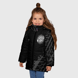 Куртка зимняя для девочки Chrysler speed на темном фоне со следами шин: надп, цвет: 3D-черный — фото 2