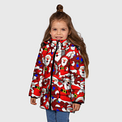 Куртка зимняя для девочки Новогодний паттерн с дедами морозами, цвет: 3D-светло-серый — фото 2