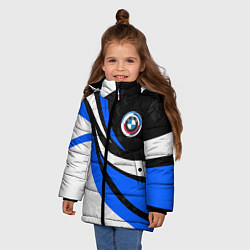 Куртка зимняя для девочки BMW - синяя абстракция, цвет: 3D-красный — фото 2