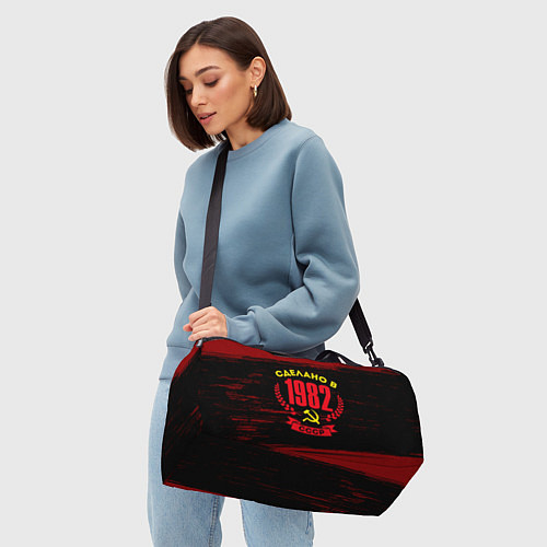 Спортивная сумка Сделано в 1982 году в СССР и желтый серп и молот / 3D-принт – фото 4