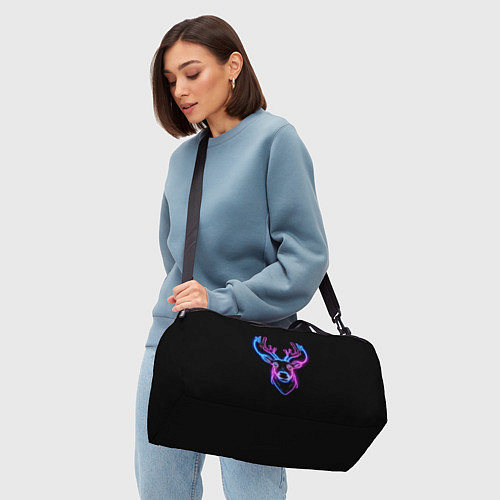 Спортивная сумка Фиолетовый неоновый олень / 3D-принт – фото 4
