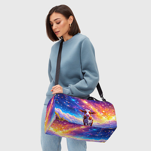 Спортивная сумка Коровка и звездное небо / 3D-принт – фото 4