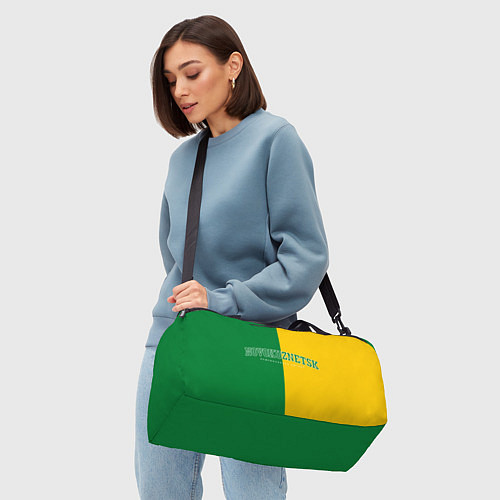 Спортивная сумка Новокузнецк, зелёно-жёлтый / 3D-принт – фото 4