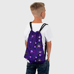 Рюкзак-мешок Цветы Фиолетовые Гибискус На Синем Фоне, цвет: 3D-принт — фото 2