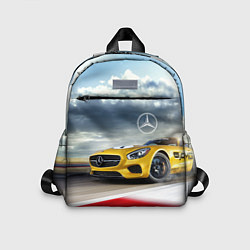 Детский рюкзак Mercedes AMG V8 Biturbo на трассе
