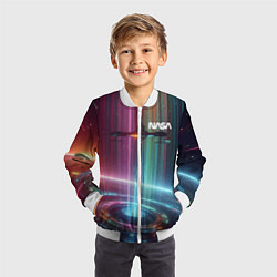 Бомбер детский Spaceship in the neon cosmos - nasa, цвет: 3D-белый — фото 2