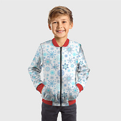 Бомбер детский Бирюзовые снежинки, цвет: 3D-красный — фото 2