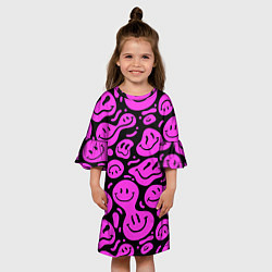 Платье клеш для девочки Кислотный розовый в смайликах, цвет: 3D-принт — фото 2